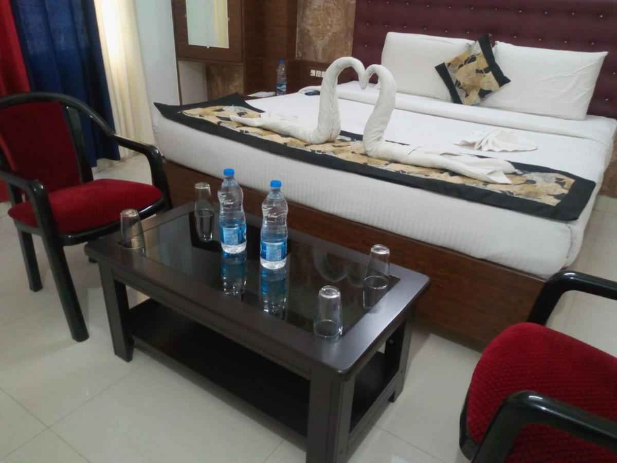 Hotel Wisdom Celebration Motihari Ngoại thất bức ảnh